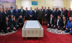 Bayburt'ta mahalle odasında bayramlaşma programı düzenlendi