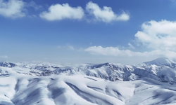 Bayburt'un yüksek kesimlerinde kar kalınlığı 2 metreyi aştı