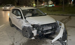 Aynı kavşakta 9 yıl sonra yine kaza yaptı! 2 yaralı