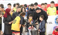 DMD hastası Berkay ve Eren kardeşlere futsal turnuvası ile umut oldular