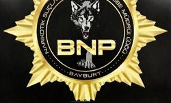 Bayburt’ta alkollü eğlence mekânında satışa hazır uyuşturucu maddeler ele geçirildi