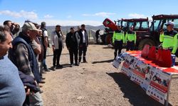 Jandarmadan traktör kazalarına reflektörlü önlem