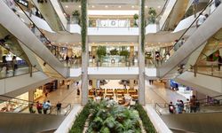 Ünlü AVM'ye  yaş sınırı  getirildi!