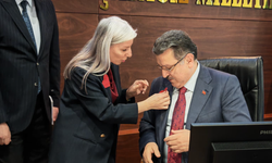 Trabzon’da meclis kırmızı kalplerle farkındalık oluşturdu!