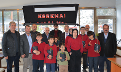 Çaykara'da öğrencilere meyve fidanı dağıtıldı