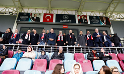 Şampiyon Sebat Kupasını Sezonun Son Maçında Kaldırdı: Akçaabat 2. Lig Gururunu Yaşadı