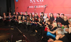 Trabzon’un ilk ritim grubu ses getirdi, ayakta alkışlandı…