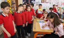 Amasya'da 11 yaşında kitap yazdı, küçük yazar ilgi odağı oldu
