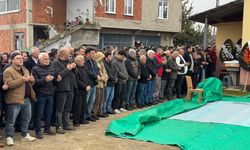 Bıçaklanarak öldürülen genç toprağa verildi