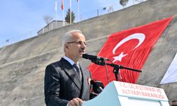 Bakan Uraloğlu: "Hattımız, Mersin Limanlarını Orta Koridor ve Kalkınma Yolu’na yüksek hızda bağlayacak"