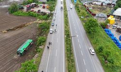 Tur otobüsü devrildi; 46 yaralı