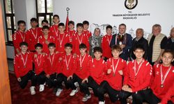 Başkan Genç, şampiyon takımı ağırladı