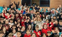 Ortahisar meclisine minik ara… Çocukların sevgisi görülmeye değerdi…