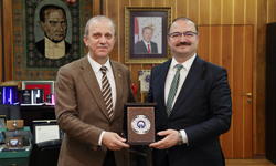 İki üniversite rektörü arasında verimli görüşme