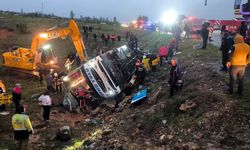 Malatya'da yolcu otobüsü devrildi:  3 ölü, 22 yaralı
