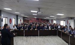 Murat Özcan''Akıl dışı seçeneklere mahkum değiliz''