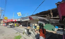 7.8 büyüklüğünde deprem!  Korku dolu anlar kamerada