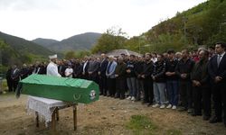 Gümüşhane'de öldürülen genç kadın son yolculuğuna uğurlandı