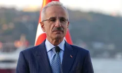 Bakan Uraloğlu Hürmüz Boğazı’ndaki son durumu paylaştı! 177 Türk vatandaşı