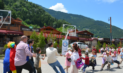 KTÜ Hayal Kulübü üyeleri Uzungöl'de ilkokul öğrencileriyle buluştu