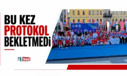 Bu kez protokol bekletmedi