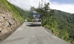 Akçaabat’ta kuru beton yol bakım çalışmaları sürüyor