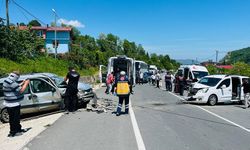 Ordu'da 3 aracın karıştığı trafik kazası: 7 yaralı