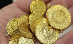 Bağışlanan kıyafetlerden 23 altın ile 6 bin 500 lira çıktı
