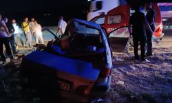 Minibüs ile otomobil çarpıştı: 1 ölü, 1 yaralı