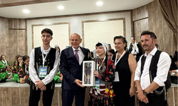 Akçaabat Belediyesi Halk Oyunları'ndan muhteşem performans