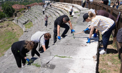 Konuralp Antik Tiyatro restorasyona hazırlanıyor