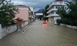 Kastamonu'yu sel vurdu! İş yerleri, evler ve araçlar su altında kaldı