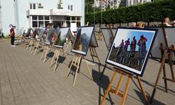 Trabzon'da fotoğraf sanatçısı, 70 eserini doğduğu hastaneye bağışladı