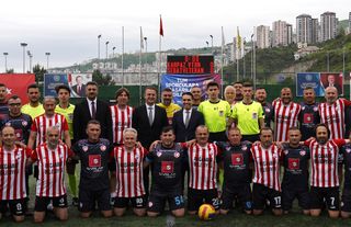 Trabzon’da  ‘Karpaz-Trabzon Gönül Köprüsü Veteranlar Futbol Maçı’ organizasyonu gerçekleşti!