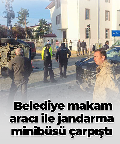 Belediye makam aracı ile jandarma minibüsü çarpıştı