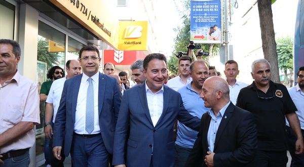 NİĞDE - DEVA Partisi Genel Başkanı Babacan, partisinin İl Başkanlığını açtı