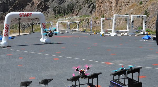 Türkiye Drone Şampiyonası'nın üçüncü etabı Artvin'de tamamlandı
