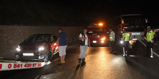 Amasya'da 6 aracın karıştığı trafik kazasında 8 kişi yaralandı