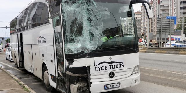Trabzon'da yolcu otobüsünün neden olduğu kazada 5 kişi yaralandı