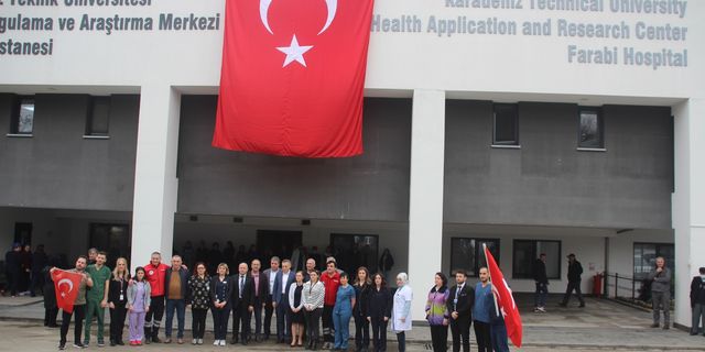Trabzon'da sağlık çalışanları Çanakkale zaferini unutmadı