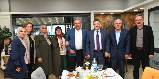 Ahmet Metin Genç muhtarlarla buluştu