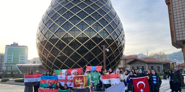 Trabzon Uluslararası Öğrenci Derneği, renkli bir Rize gezisi düzenledi