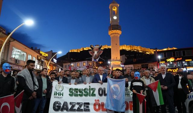Bayburt’ta ’Filistin’e destek İsrail’e lanet yürüyüşü’ düzenlendi