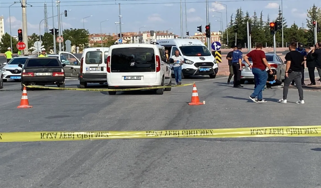 Bir polise daha bıçaklı saldırı! Saldırgan vuruldu