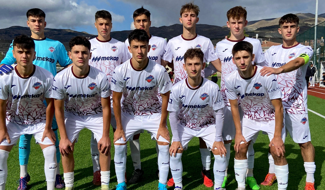 1461 Trabzon FK U17 Takımı fark attı!