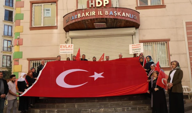 Diyarbakır annelerinden TUSAŞ saldırısına tepki!