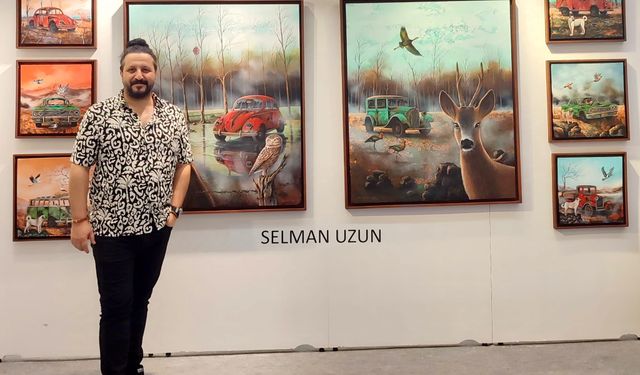 Trabzonlu ressam Selman Uzun, Ulusal Artnova Sanat Fuarı'nda büyük ilgi gördü