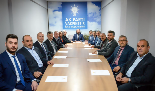 AK Parti Trabzon'da ilk toplantı! Başkan ve teşkilatı...