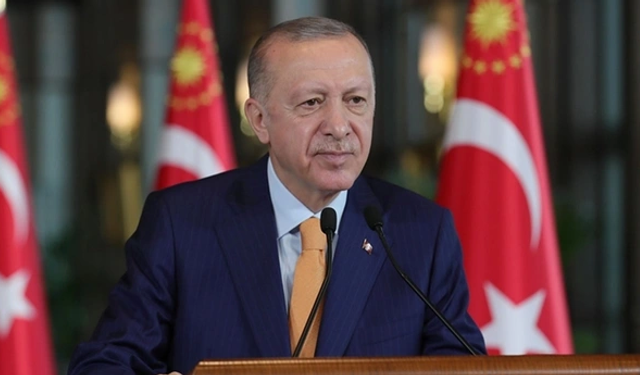 Cumhurbaşkanı Erdoğan ve ailesine yönelik hakaretlere siyasilerden açıklama!