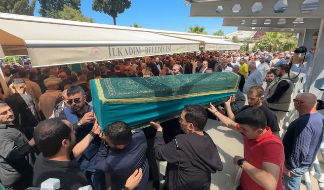 Ağabeyi tarafından öldüren şahıs ile kanserden ölen babası toprağa verildi